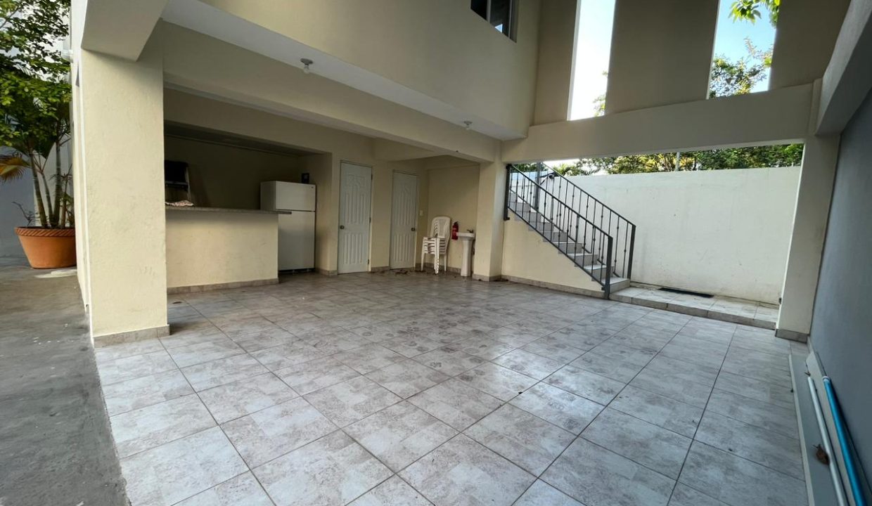 WhatsApp Image 2023-04-04 at 2.35.37 PM