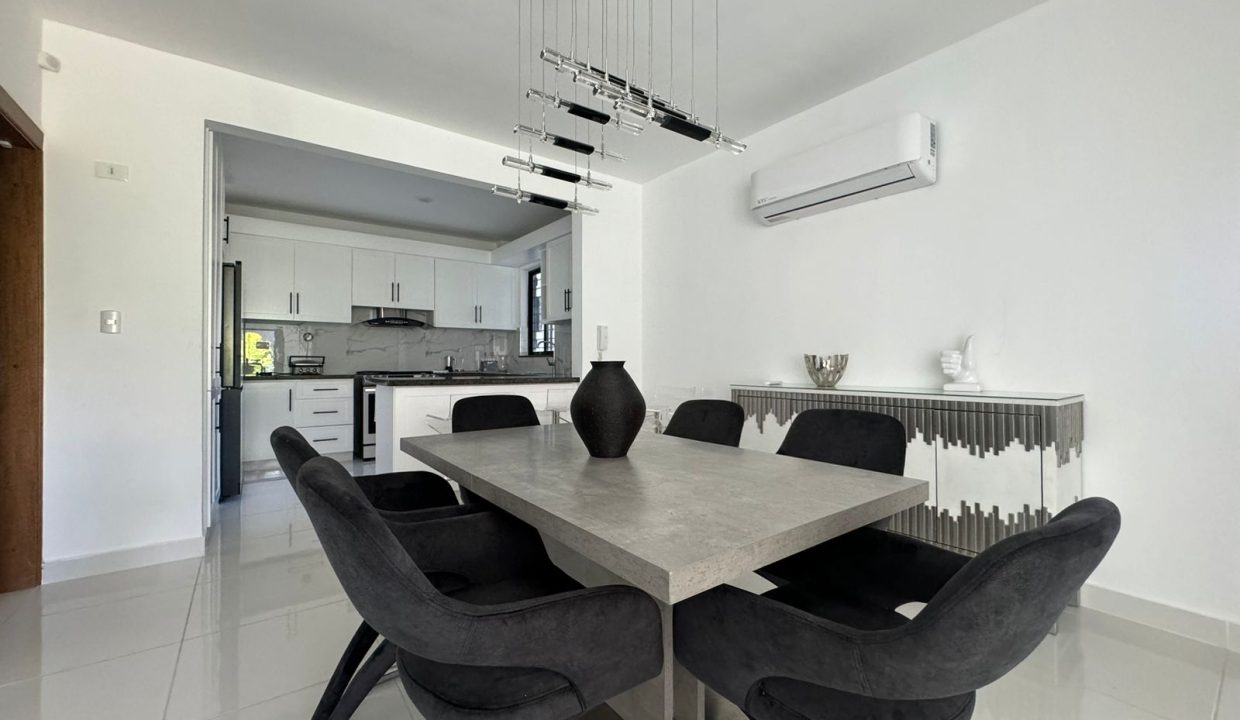 WhatsApp Image 2023-12-14 at 1.11.03 PM