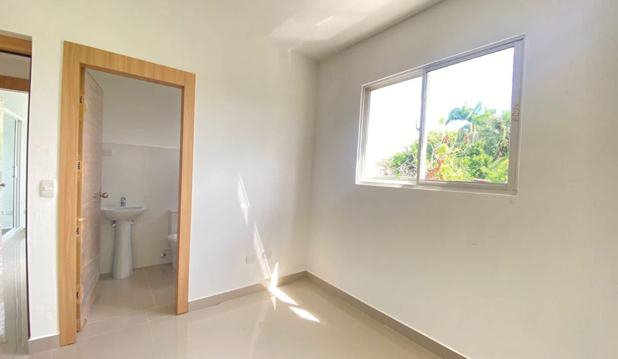 WhatsApp Image 2024-04-04 at 9.10.57 PM (1)