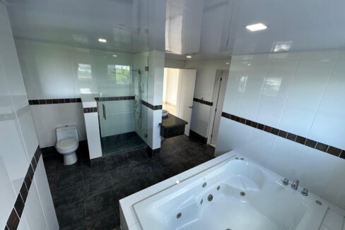 WhatsApp Image 2024-04-27 at 9.53.55 PM