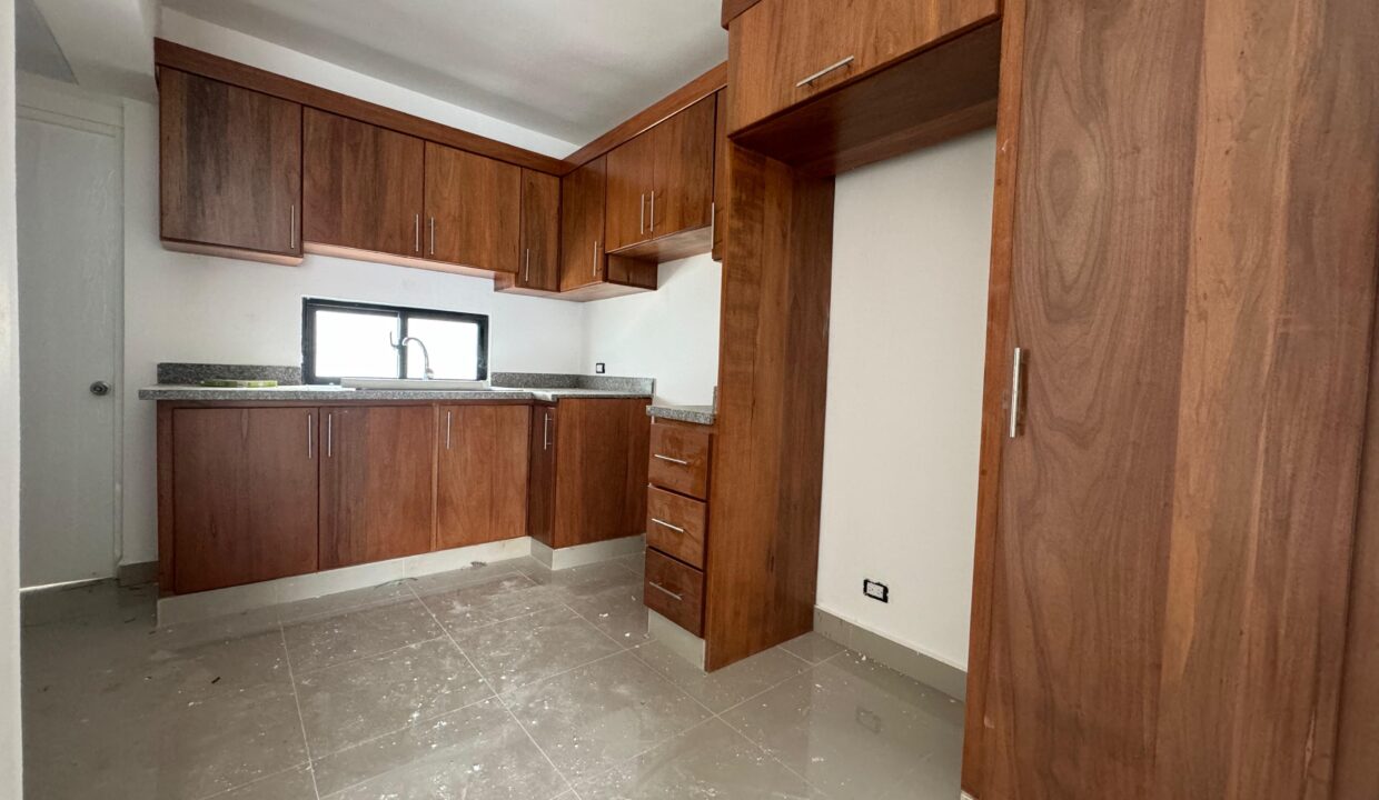 WhatsApp Image 2024-05-25 at 10.16.15 PM (1)