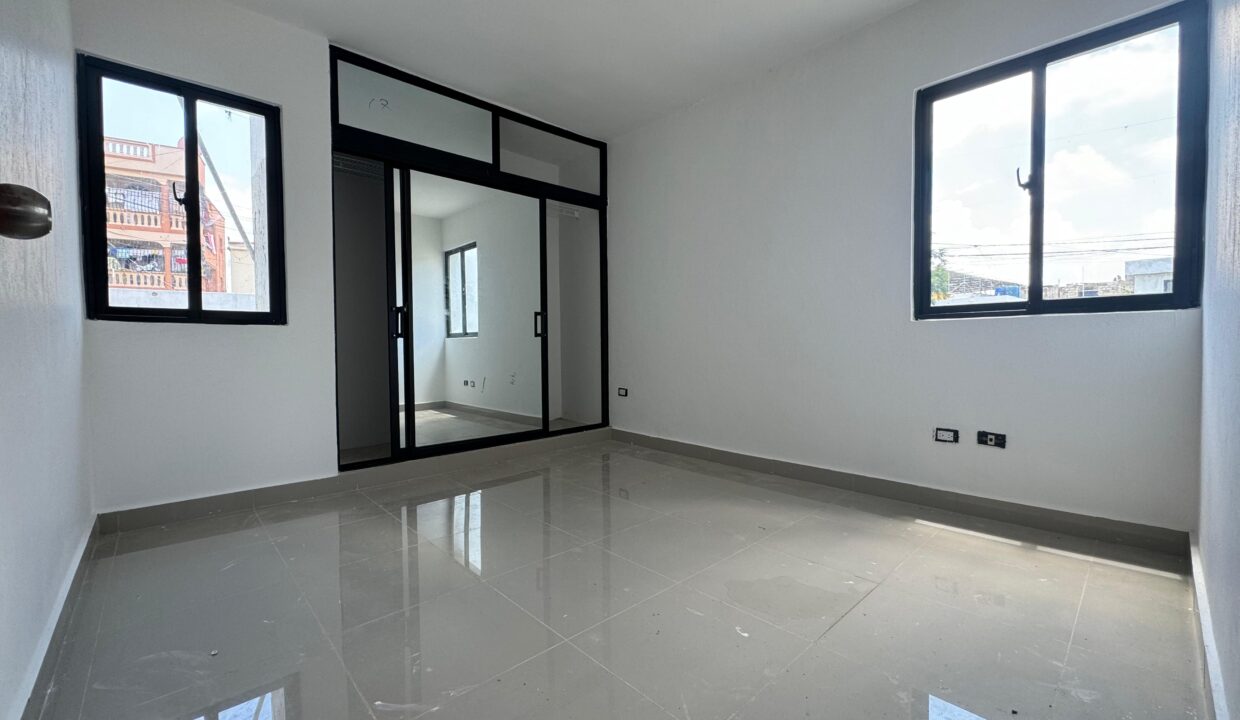 WhatsApp Image 2024-05-25 at 10.16.15 PM (3)