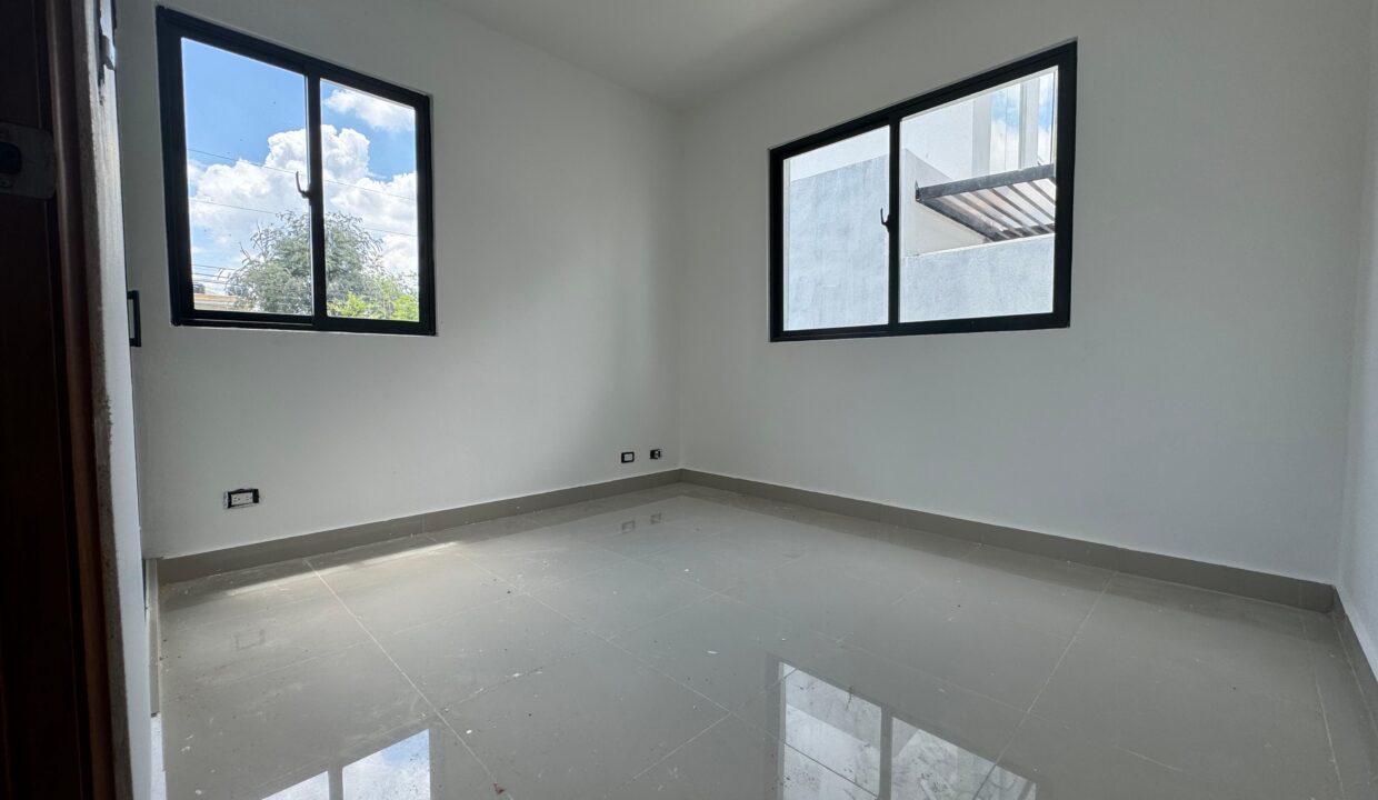 WhatsApp Image 2024-05-25 at 10.16.16 PM (1)