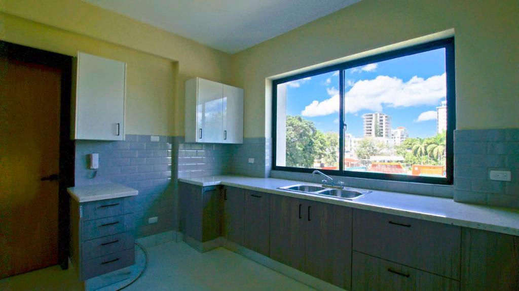 WhatsApp Image 2024-10-11 at 11.41.04 AM (1)