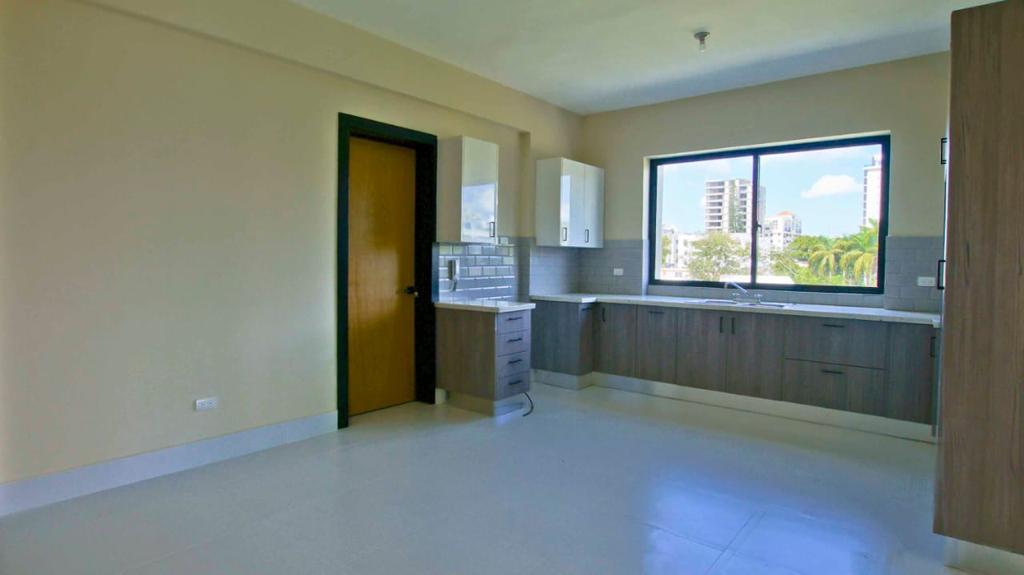 WhatsApp Image 2024-10-11 at 11.41.05 AM (1)