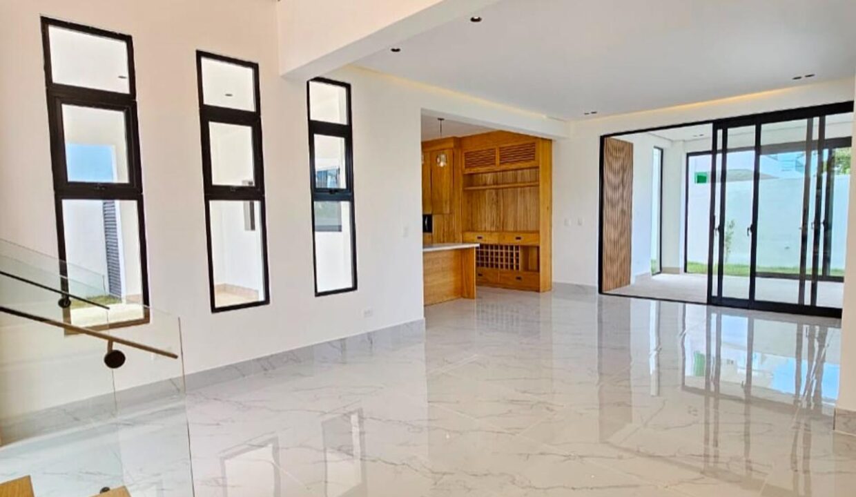 WhatsApp Image 2025-01-29 at 9.35.17 AM (5)