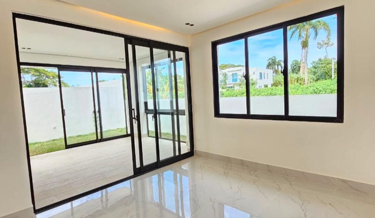 WhatsApp Image 2025-01-29 at 9.35.17 AM (6)