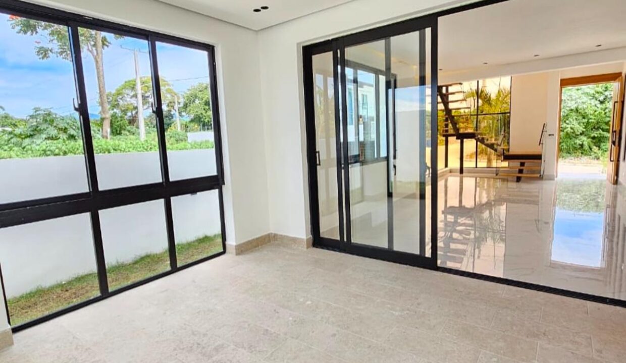 WhatsApp Image 2025-01-29 at 9.35.17 AM (7)