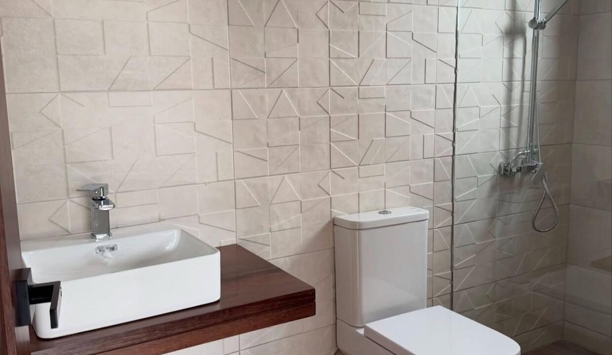 WhatsApp Image 2025-02-02 at 4.48.52 PM (2)