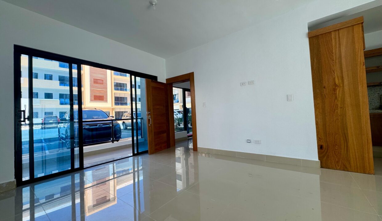 WhatsApp Image 2025-02-02 at 9.39.38 AM